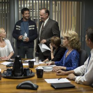 Still of Katherine Heigl Gerard Butler John Michael Higgins Cheryl Hines Nick Searcy and Bree Turner in Bjauri tiesa 2009