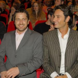 Gerard Butler and Rodrigo Santoro at event of 300 (2006)