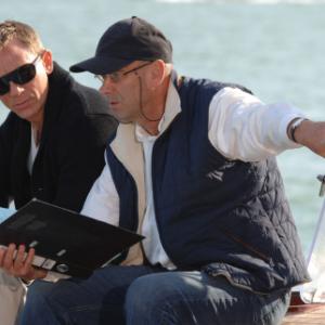 Martin Campbell and Daniel Craig in Kazino Royale 2006