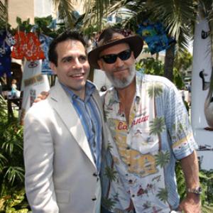 Jeff Bridges and Mario Cantone at event of Surfs Up 2007