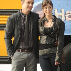 Still of Lizzy Caplan and Jake Johnson in New Girl 2011