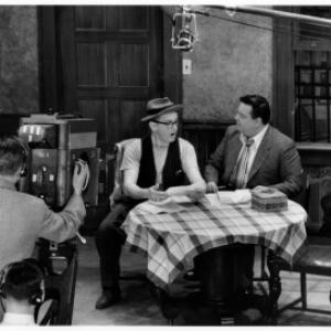 Still of Jackie Gleason and Art Carney in Pioneers of Television 2008
