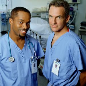 Still of Mark Harmon and Rocky Carroll in Chicago Hope (1994)
