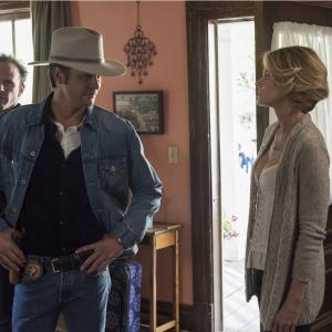 Still of Joelle Carter, Walton Goggins and Timothy Olyphant in Justified (2010)
