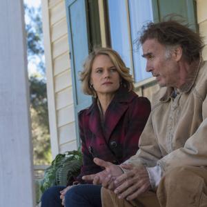 Still of Jeff Fahey and Joelle Carter in Justified 2010