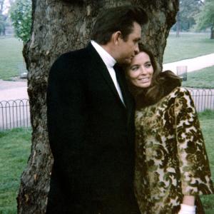 June Carter Cash and Johnny Cash in Ties jausmu riba 2005