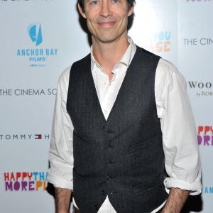 Tom Cavanagh at event of Happythankyoumoreplease (2010)