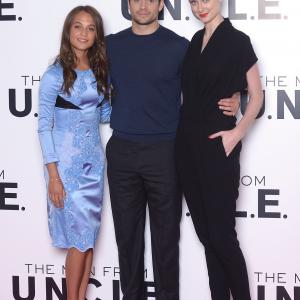 Henry Cavill, Alicia Vikander and Elizabeth Debicki at event of Snipas is U.N.C.L.E. (2015)