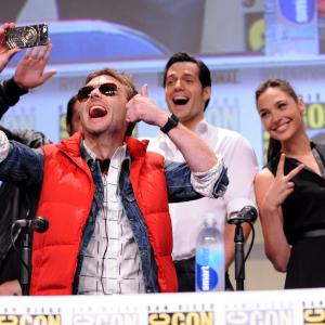 Henry Cavill, Chris Hardwick and Gal Gadot at event of Batman v Superman: Dawn of Justice (2016)