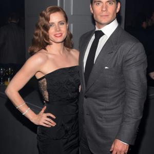 Amy Adams and Henry Cavill at event of Zmogus is plieno (2013)