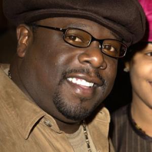 Cedric the Entertainer at event of 8 mylia (2002)