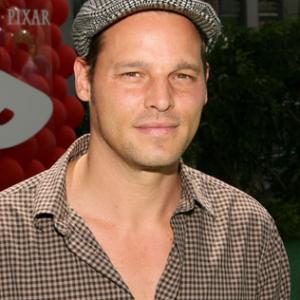 Justin Chambers at event of Aukstyn 2009