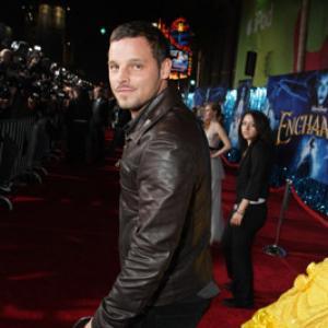 Justin Chambers at event of Enchanted (2007)