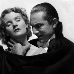 Still of Bela Lugosi and Helen Chandler in Dracula (1931)