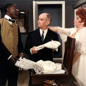 Still of Louis de Funès, Lyne Chardonnet and Ibrahim Seck in The Tattoo (1968)