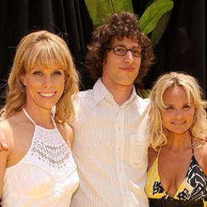Kristin Chenoweth, Cheryl Hines and Andy Samberg at event of Space Chimps (2008)