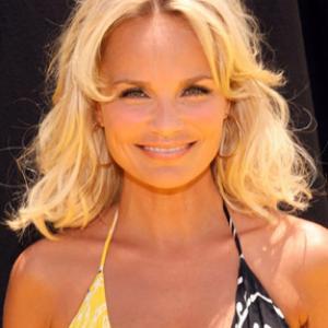 Kristin Chenoweth at event of Space Chimps 2008
