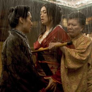 Still of Li Gong, Tsai Chin and Kaori Momoi in Memoirs of a Geisha (2005)