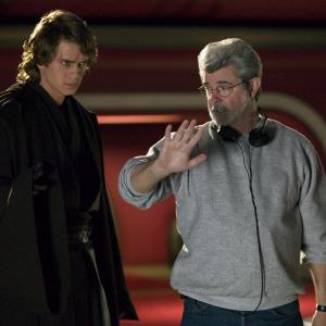George Lucas and Hayden Christensen in Zvaigzdziu karai Situ kerstas 2005