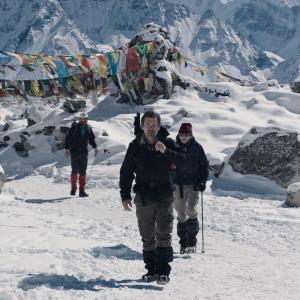 Still of Josh Brolin and Jason Clarke in Everestas (2015)