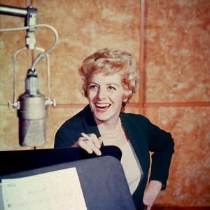 Rosemary Clooney During A Recording Session At Capitol Records Circa 1957