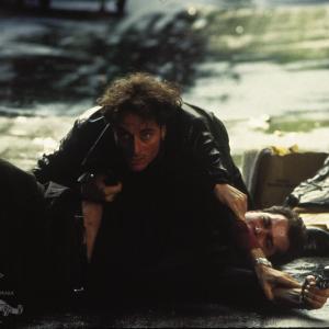 Still of Ray Liotta and Kim Coates in Unforgettable (1996)