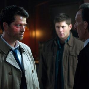 Still of Jensen Ackles, Misha Collins and Julian Richings in Supernatural (2005)