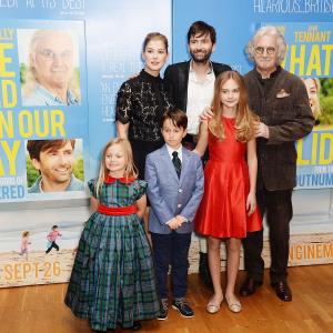 Billy Connolly, Rosamund Pike, David Tennant and Bobby Smalldridge at event of What We Did on Our Holiday (2014)