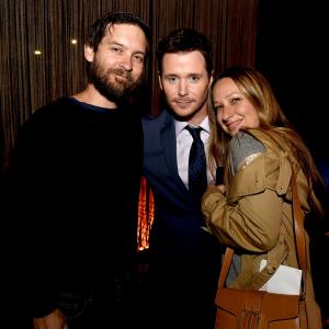 Tobey Maguire Kevin Connolly and Jennifer Meyer at event of Entourage 2015
