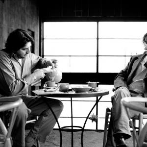 Still of Alfred Molina and Steve Coogan in Coffee and Cigarettes (2003)
