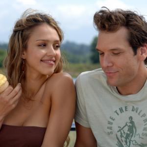 Still of Jessica Alba and Dane Cook in Good Luck Chuck 2007