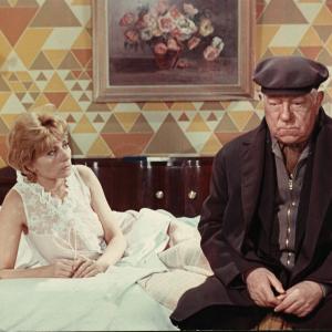 Still of Annie Cordy and Jean Gabin in Le chat (1971)