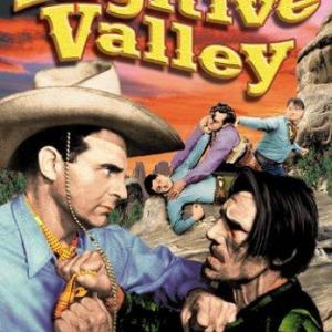 Ray Corrigan and Bob Kortman in Fugitive Valley (1941)