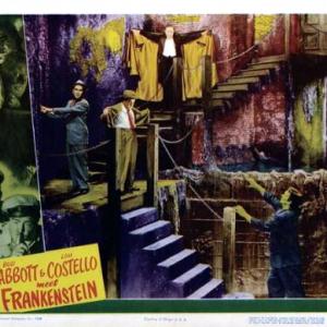 Bela Lugosi, Bud Abbott, Lou Costello and Glenn Strange in Bud Abbott Lou Costello Meet Frankenstein (1948)