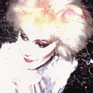 Amanda CourtneyDavies as Victoria the White Cat in CATS