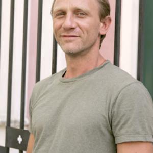 Daniel Craig at event of Enduring Love (2004)