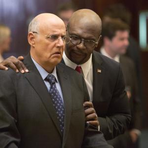 Still of Jeffrey Tambor and Terry Crews in Arrested Development (2003)