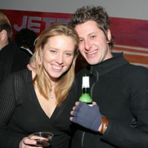 Nathan Crooker and Amy Redford at event of This Revolution (2005)