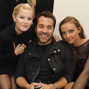 Jeremy Piven Elisha Cuthbert and Heather Marks