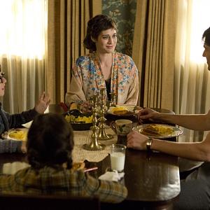 Still of Lizzy Caplan and Nicholas D'Agosto in Masters of Sex (2013)