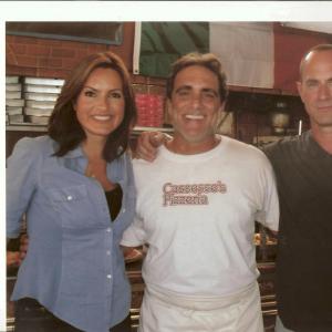 On the set of Law and Order (SVU)Mariska Hargitay,Richard D'Alessandro as Gino Cassesse and Chris Meloni.