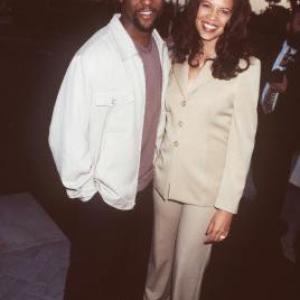 Blair Underwood and Desiree DaCosta at event of Gilus sukretimas (1998)