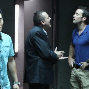 Still of Tom Sizemore, Daniel Dae Kim and Alex O'Loughlin in Hawaii Five-0 (2010)
