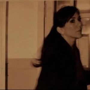 Nadia Dajani in an episode of Delocated.