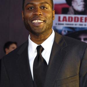 Kevin Daniels at event of Ladder 49 (2004)