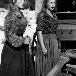 Still of Julie Bishop and Denise Darcel in Westward the Women (1951)