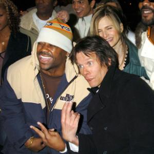 Kevin Bacon and Damon Dash at event of The Woodsman 2004