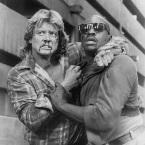 Still of Keith David and Roddy Piper in They Live 1988