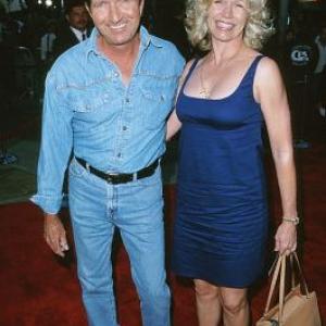 Mac Davis at event of Space Cowboys 2000