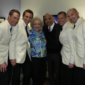 The Tonight Show with Jay Leno (Episode# 19.103). March 1, 2011. Backstage with Mark Smith, Brian Beacock, Betty White, Rickey Minor, Andy Steinlen, Billy Lambrinides